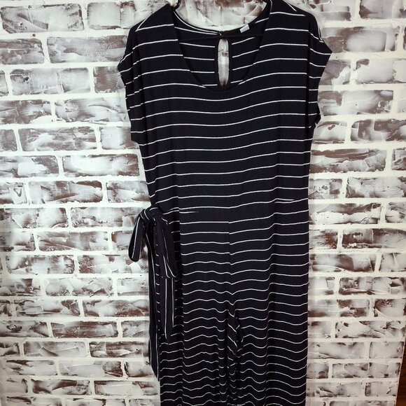 Old Navy Medium Jumpsuit Black White Stripes Short Sleeves Side Tie - Picture 1 of 5